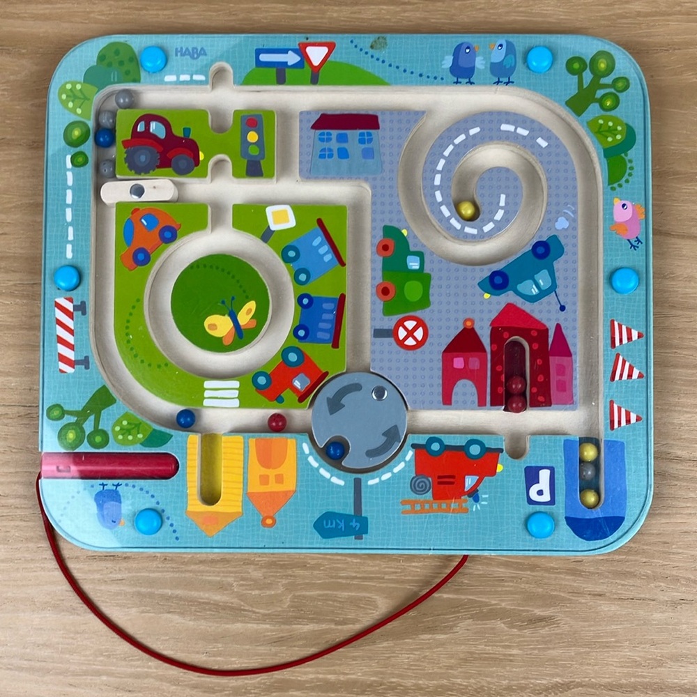 Haba Town Magnetic Maze
